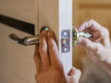 Emergency locksmith in South East London